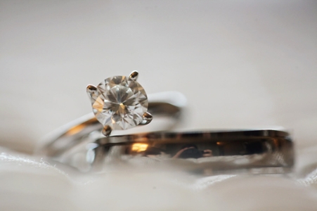 5 Reasons to Buy a Lab Grown Diamond Engagement Ring